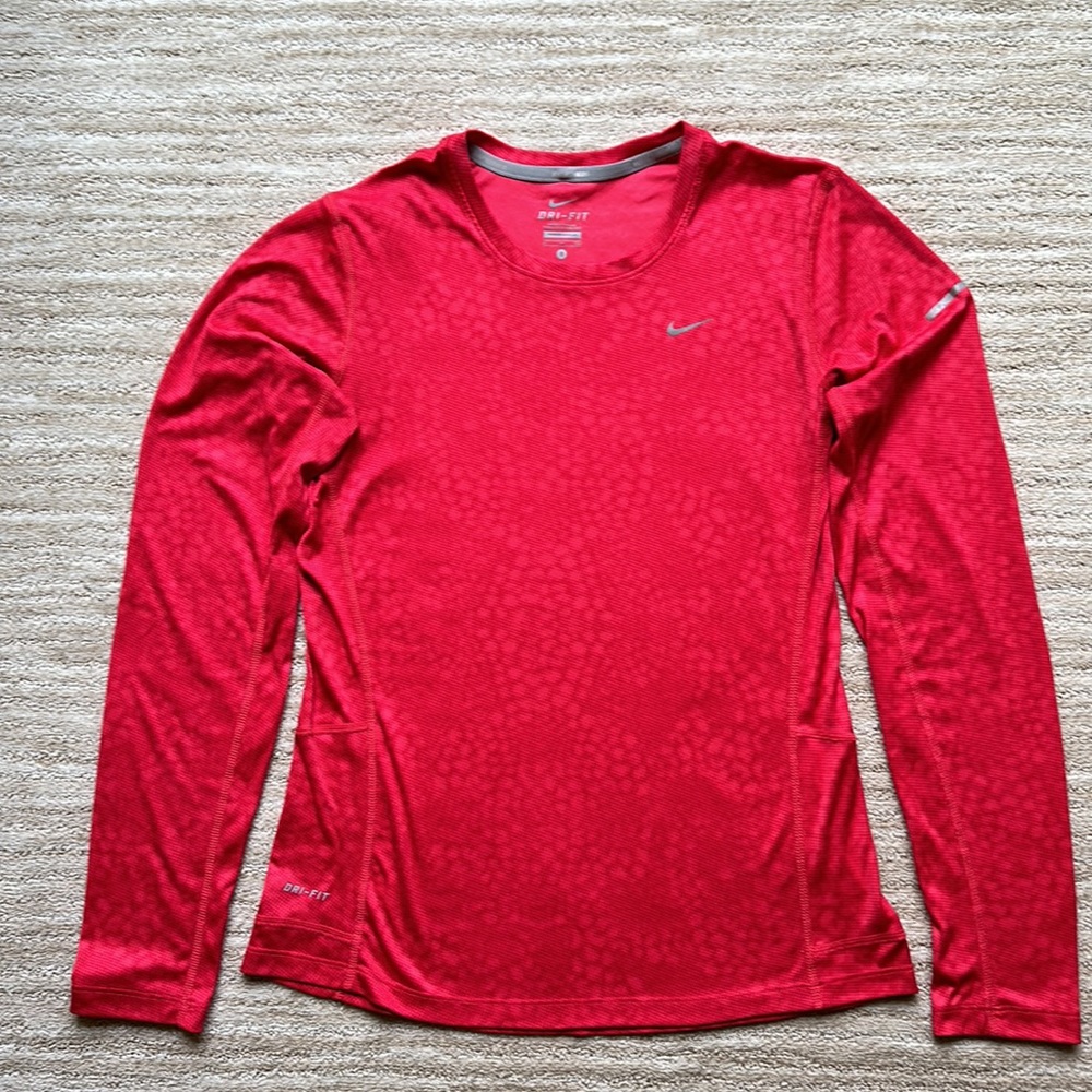Nike’s Miler Women’s Running Top Long Sleeve Red Size Small